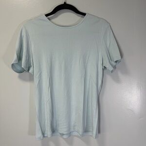 Tommy‎ Bahama Soft Blue Short Sleeve Silk/Cotton Blend Tee Medium